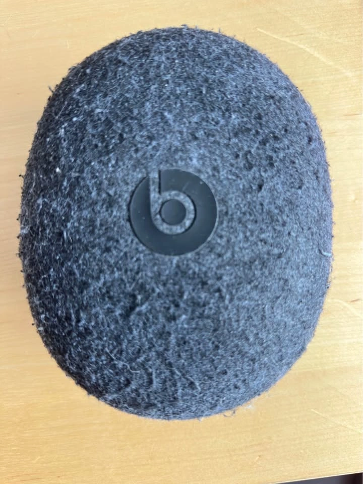 Beats Solo Pro Wireless On-Ear Headphones - photo 2