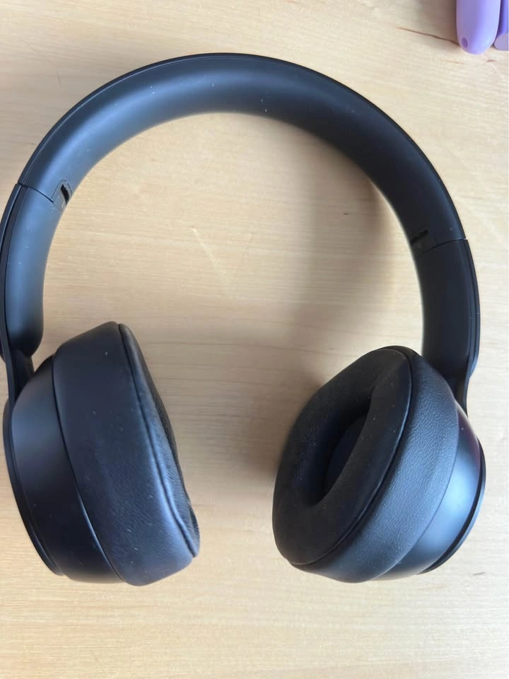Beats Solo Pro Wireless On-Ear Headphones - photo 3