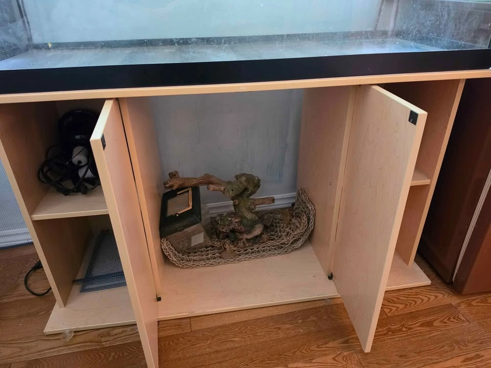 90 Gallon Glass Aquarium/Enclosure with Stand and Accessories - photo 2