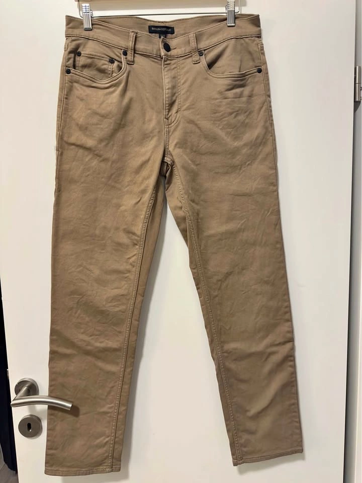 Banana Republic 32x32 Khaki Pants