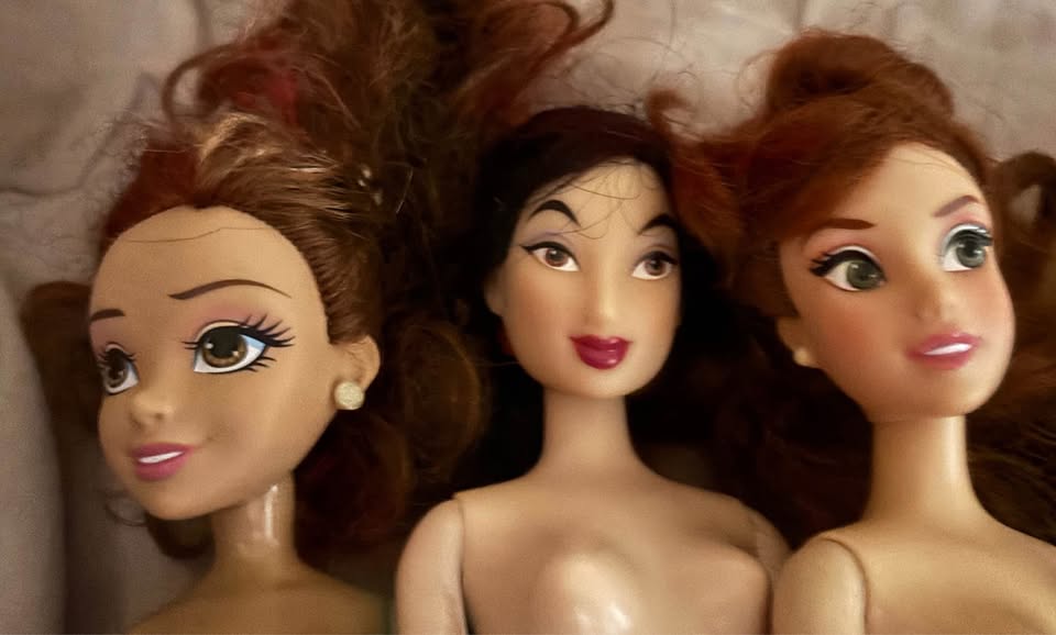 Disney doll lot - photo 2