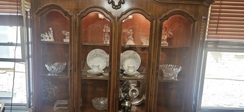 1970s Provincial Walnut Lighted Breakfront China Cabinet - photo 5