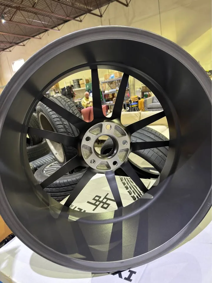 PT Maxi 20x9 inch Wheels in Gloss Graphite image indicator(5)