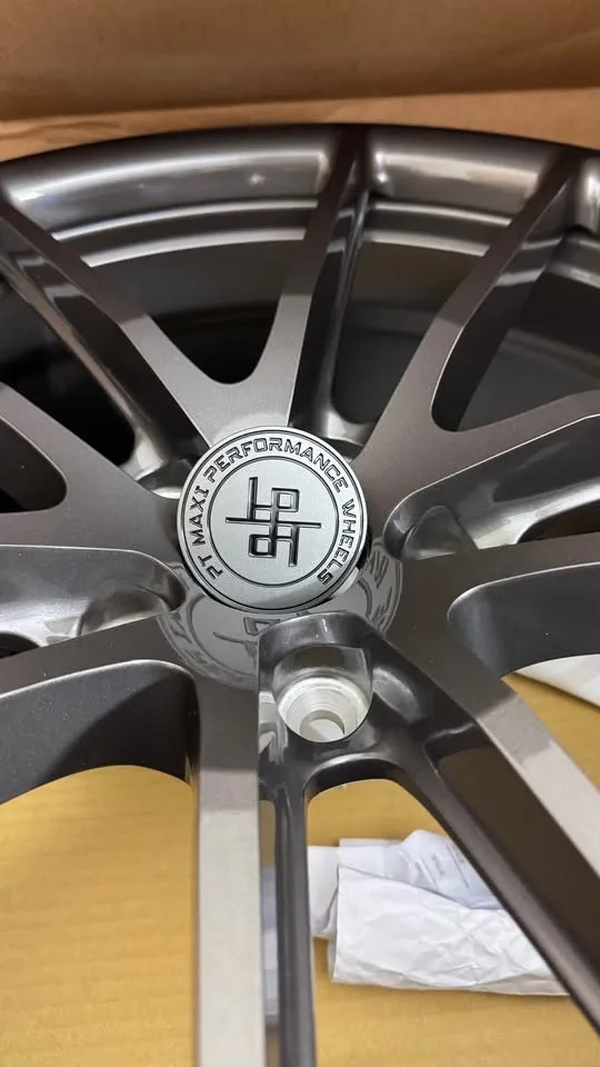 PT Maxi 20x9 inch Wheels in Gloss Graphite image indicator(6)