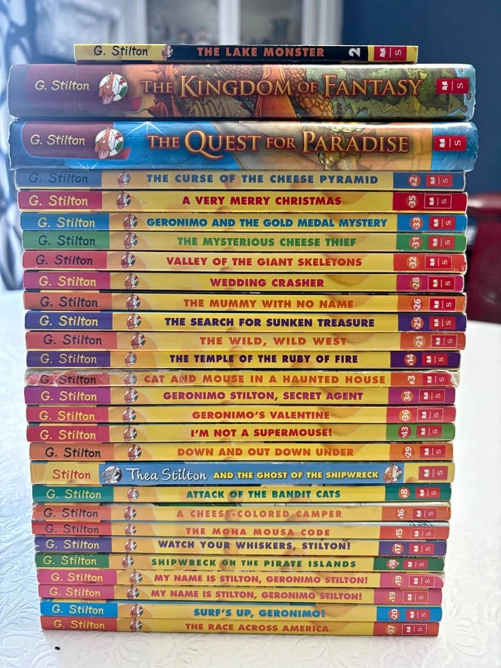 Geronimo stilton books (25 soft, 2 hard, 1 mini)
