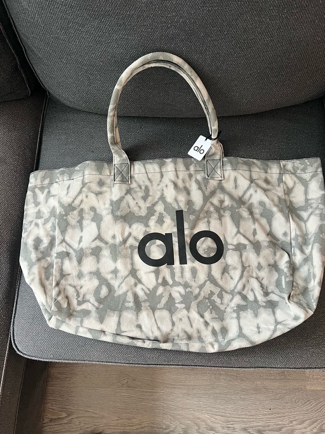 Alo Yoga Tote Bag
