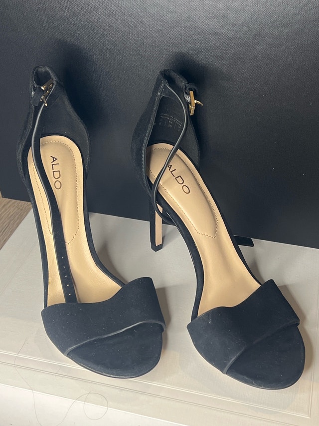 Fiolla Ankle Strap Suede Heeled Sandals