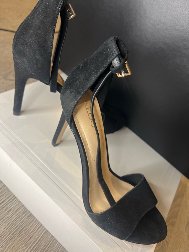 Fiolla Ankle Strap Suede Heeled Sandals - photo 2