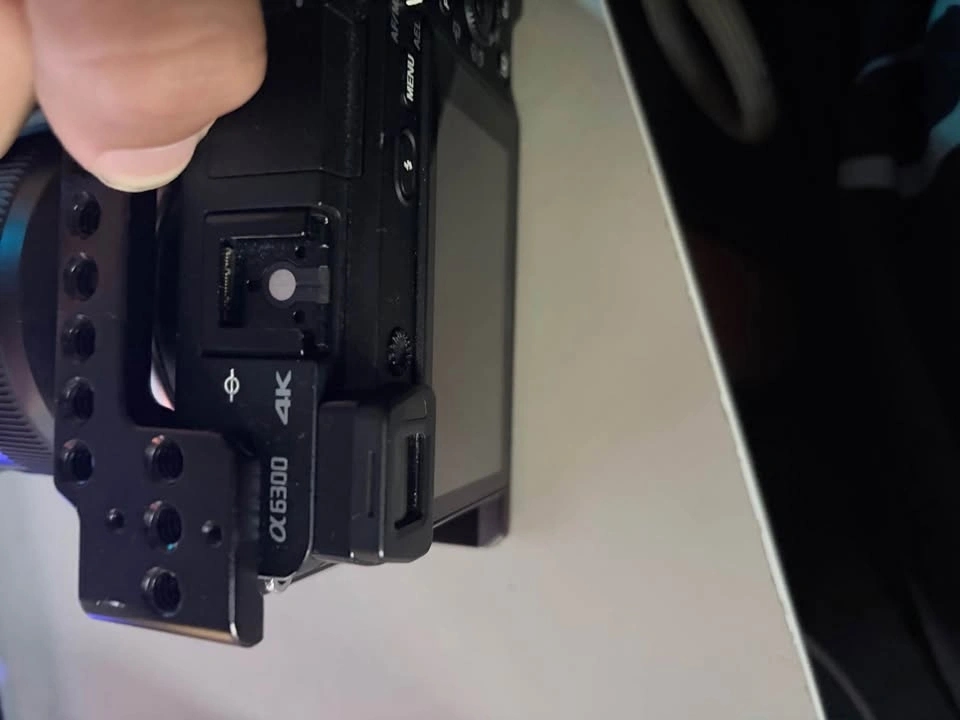 Sony a6300 + Tamron 28-75mm f/2.8 G2 Bundle - photo 2