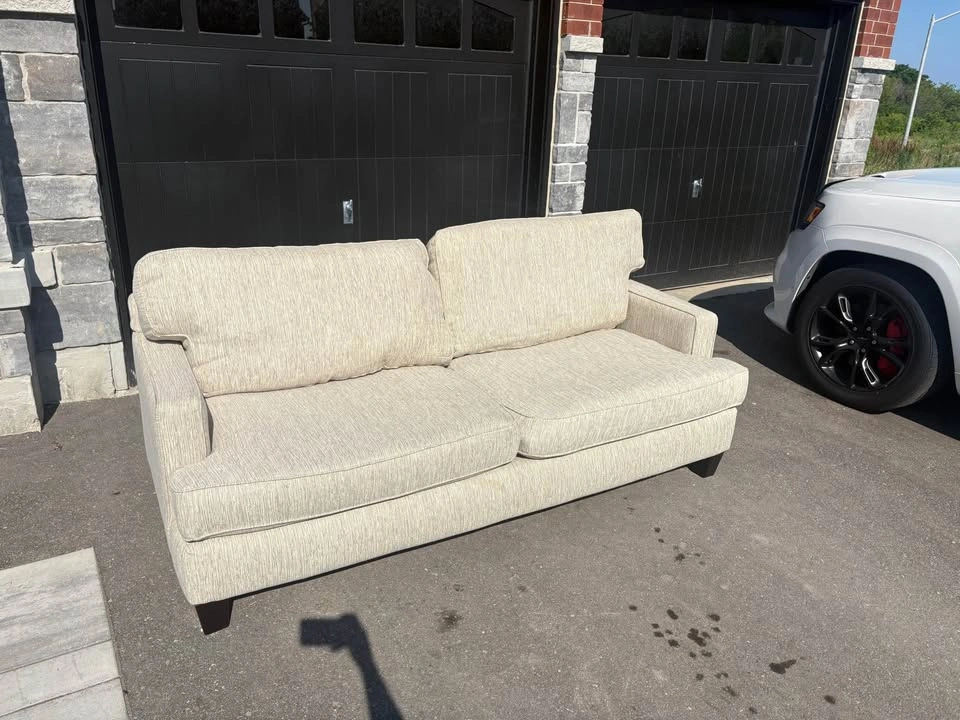 Large 2 Seater Love seat Sofa - photo 2
