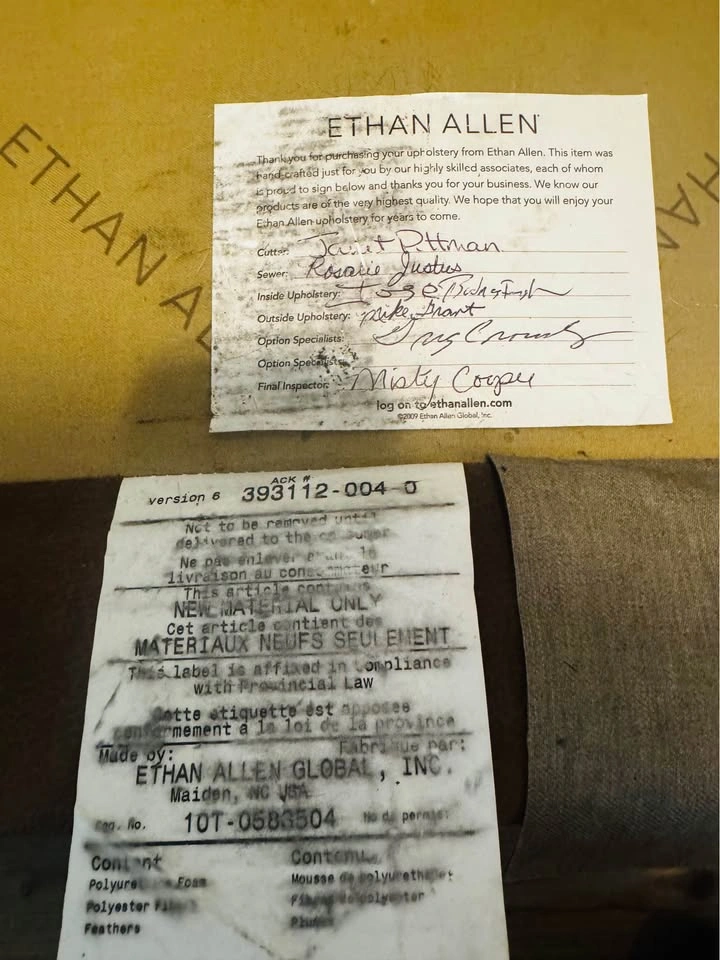 Ethan Allen coach/sofa - photo 5