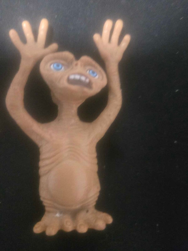E.T Merch Collectors Bundle - photo 2