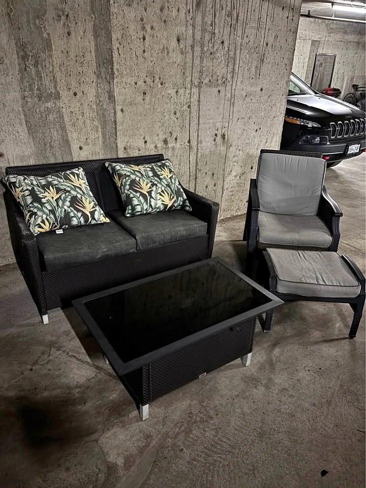 4-Piece Wicker Outdoor Patio Furniture Set with Storage Coffee T