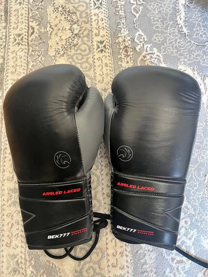 16 oz Boxing Gloves