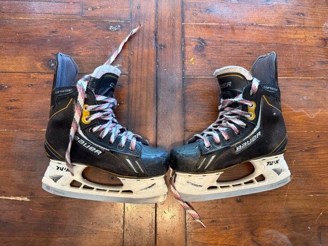 Bauer Supreme Hockey Skates size 1