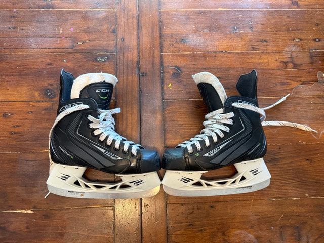 CCM Ribcor Hockey Skates size 2D