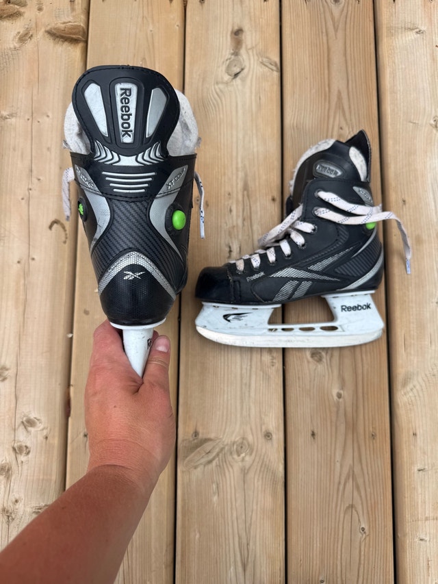 Reebok CT Comp Hockey Skates size 1.5D