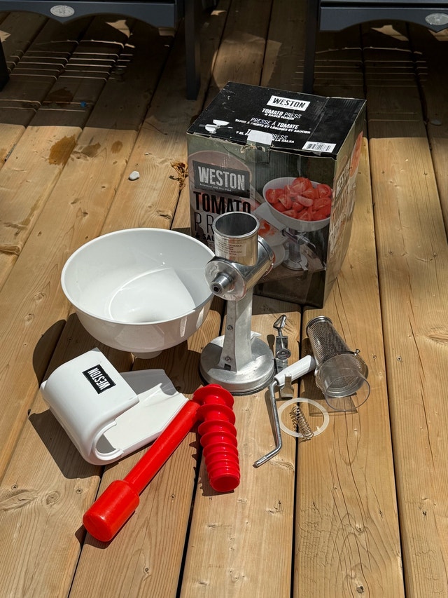 Weston Tomato Press