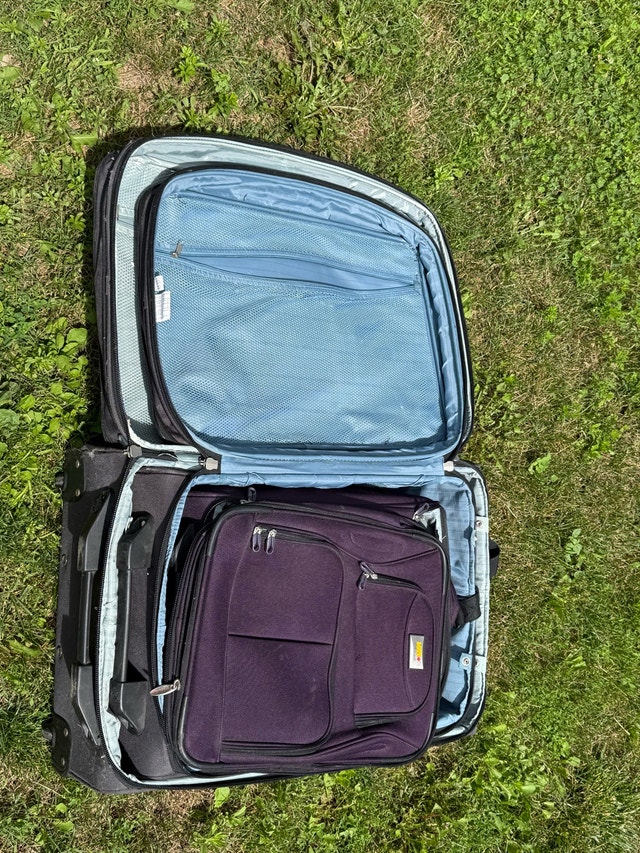 Via Rail Luggage Set - photo 3