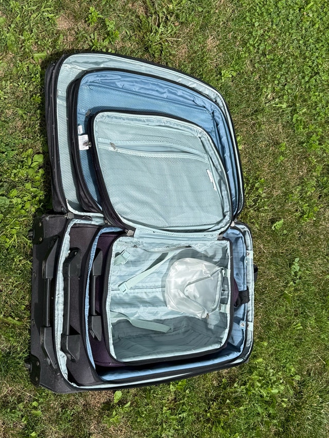 Via Rail Luggage Set - photo 4