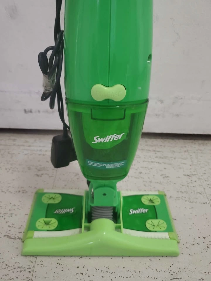 Swiffer Sweeper Dry Mop (Works for Sweeping Only) - photo 3