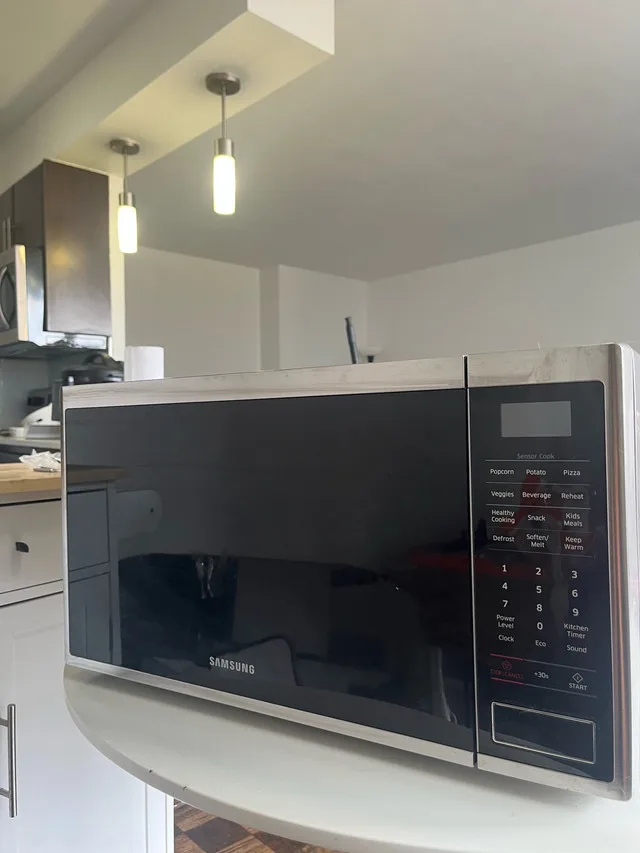 Samsung 1.4 Cu. Ft. Microwave image indicator(3)