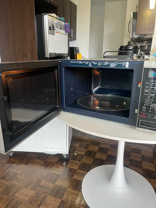 Samsung 1.4 Cu. Ft. Microwave image indicator(4)