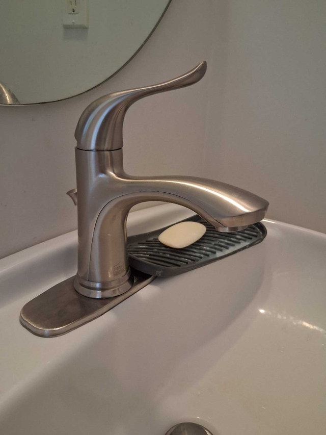 Bathroom Faucet - photo 3