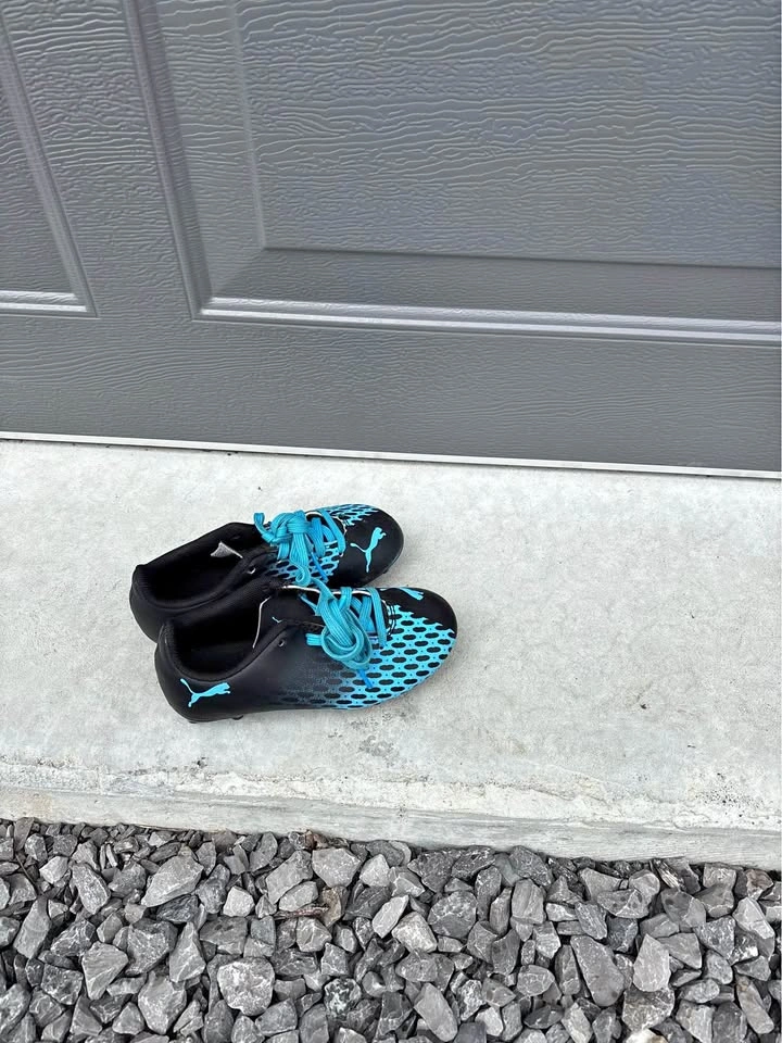 Toddler soccer cleats size 10