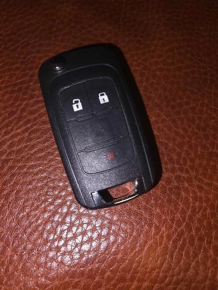 Oem 2010-2017 Chevy Equinox Key fob - photo 2