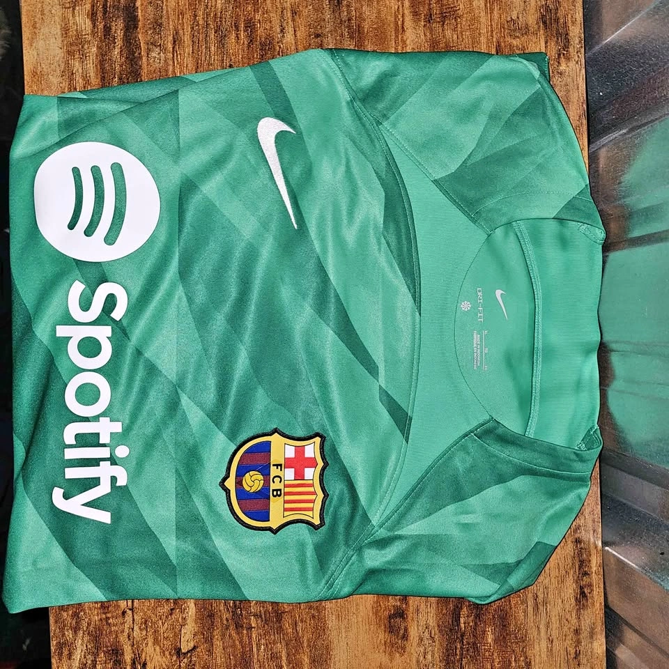Barcelona Gk Jersey SIZE Xl