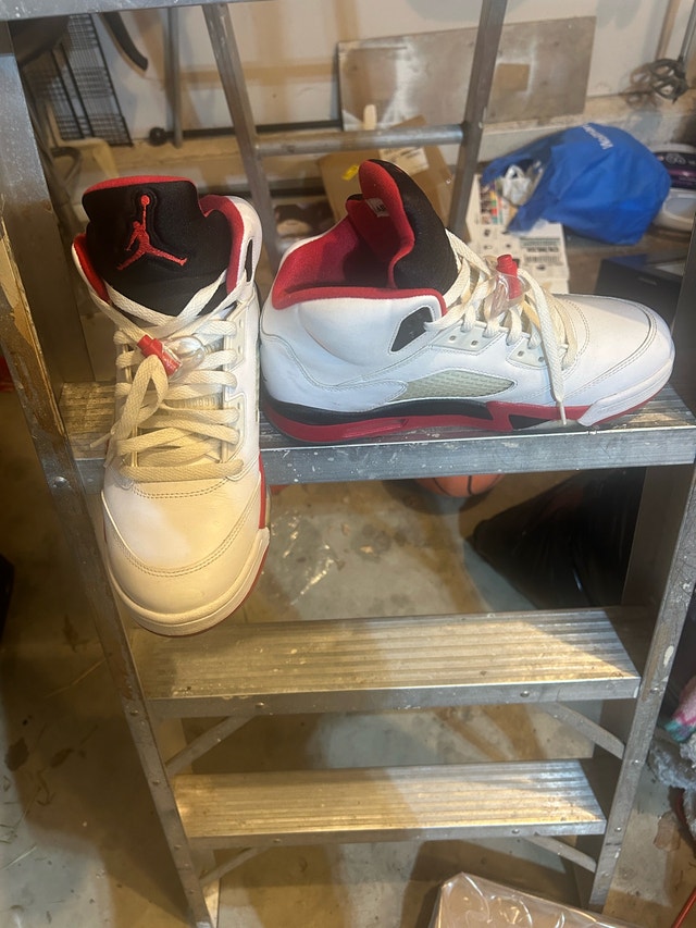 Nike Jordan 5 Retro Sneakers