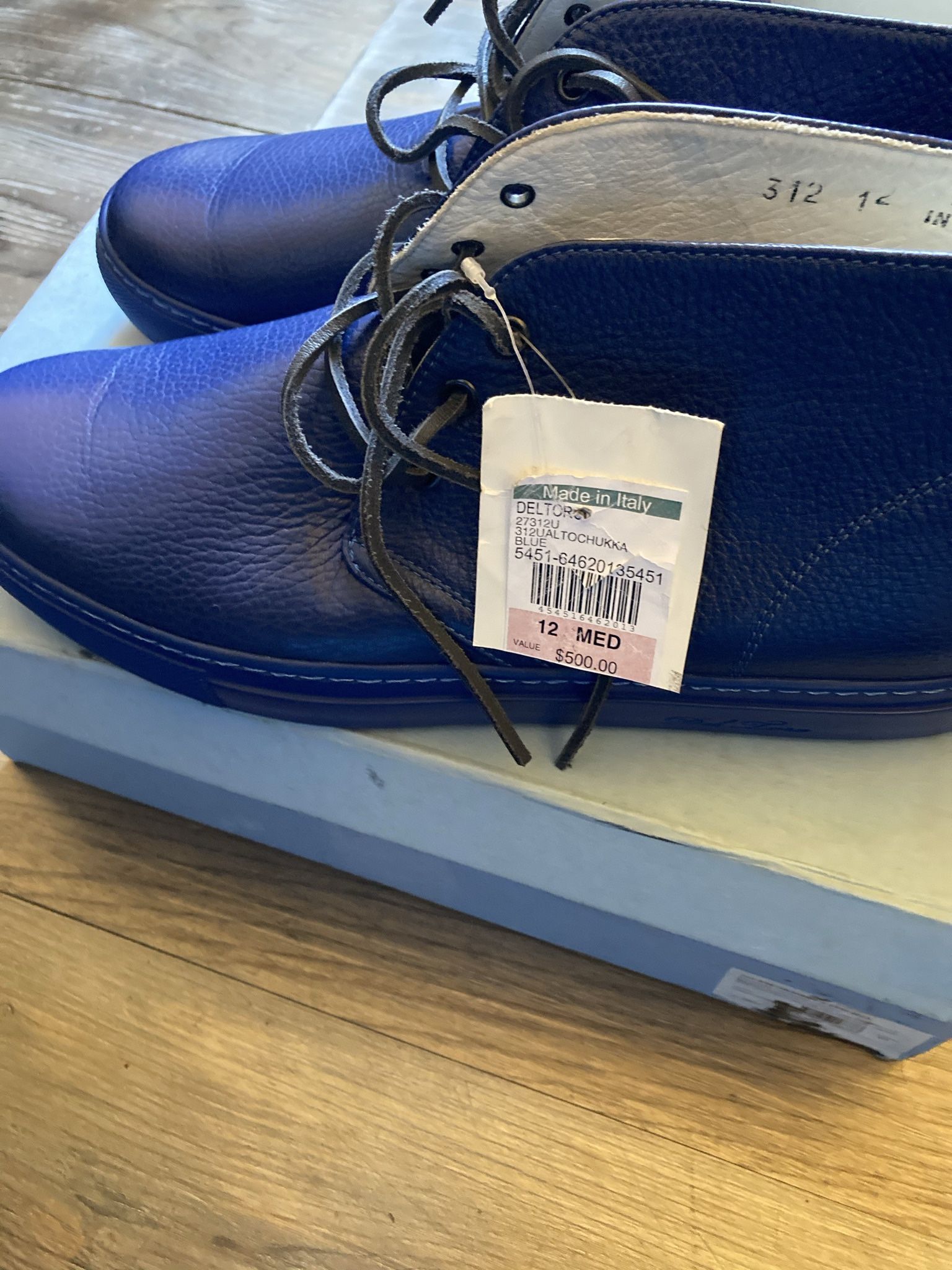 Del Toro Foreign Sneakers