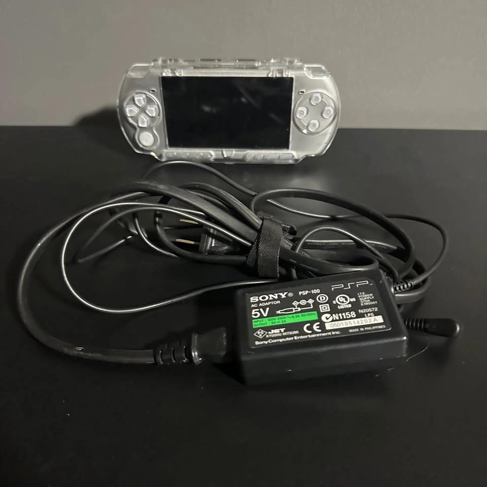 Sony PSP 3000 (Silver) - photo 3