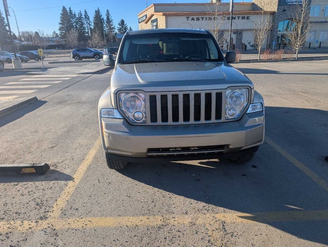 2011 Jeep Liberty - photo 2