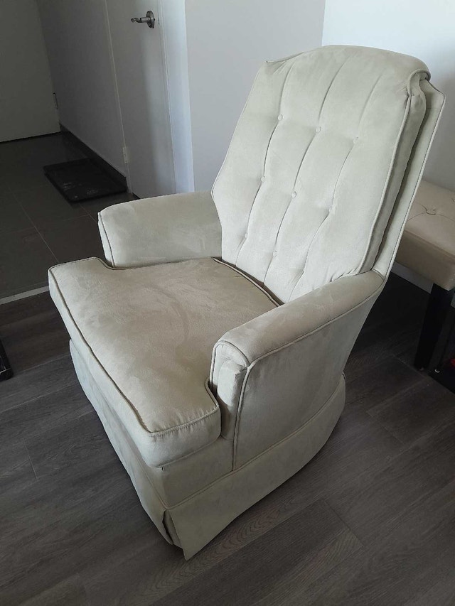 La-Z-Boy Accent Chair - photo 3