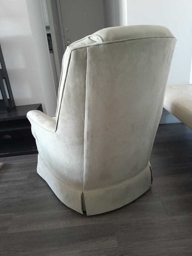 La-Z-Boy Accent Chair - photo 4