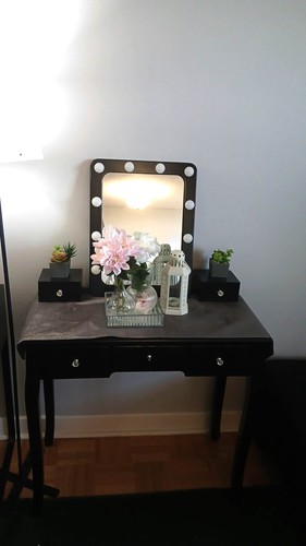 dresser with mirror included