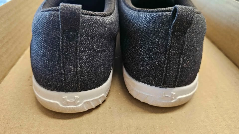 Men's Under Armour Casual Sneakers - Size 9 - photo 4
