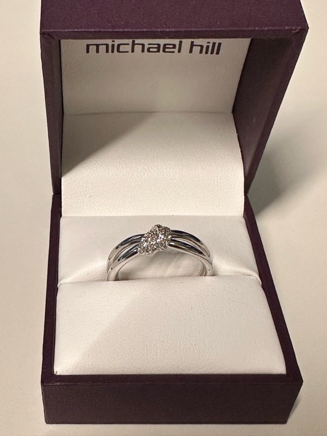 Ladies ring