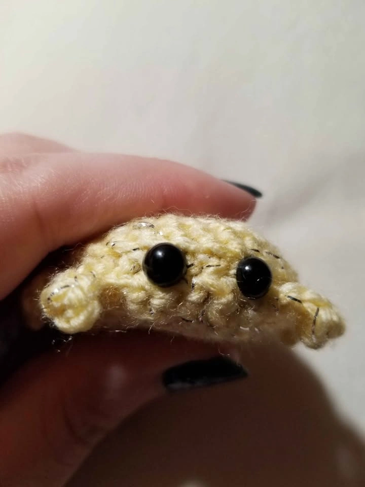 4 Colorful Crab Crochet Keychains - photo 5
