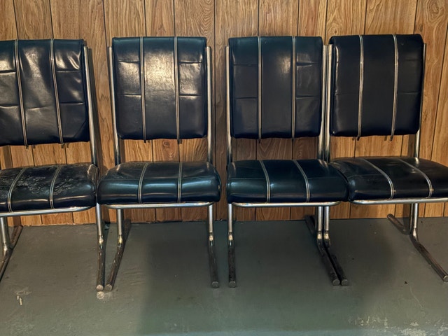 Retro Dining Chairs (4)