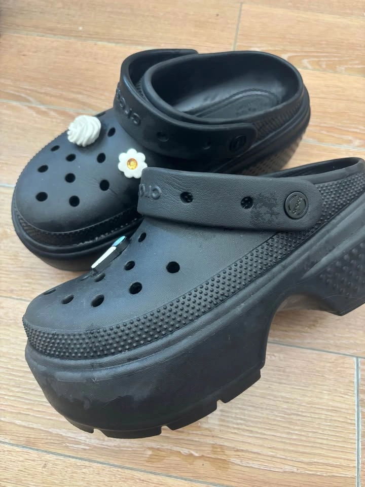 Crocs Black Platform Clogs with Jibbitz - photo 2