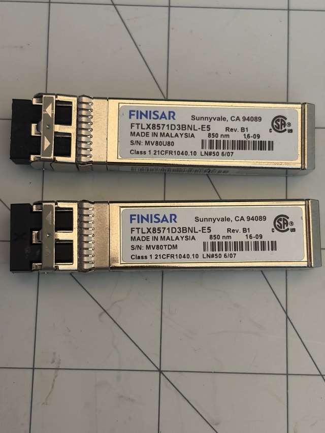 Finisar FTLX8571D3BNL-E5 SFP+ Transceiver (2x)