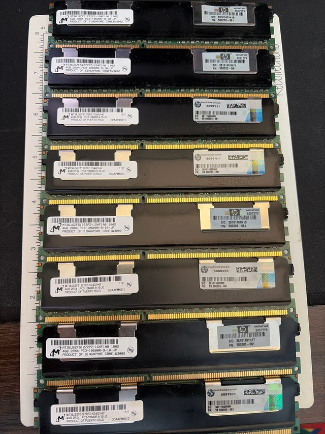 HP 4GB PC3-10600R DDR3 RAM (8x)