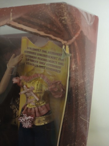 Bratz COWGIRLZ Yasmin Doll New in Box MGA - photo 5