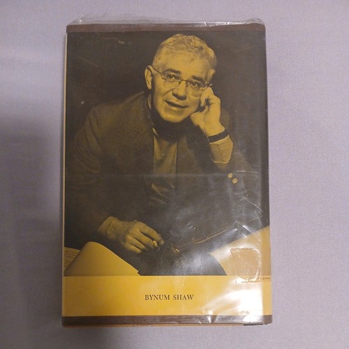 The Nazi Hunter Bynum Shaw 1968 1st Edition 1st Printing HC - photo 2