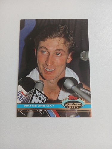 Wayne Gretzky 2 Card Lot 1991-92 Topps & 1992-93 Upper Deck - photo 2