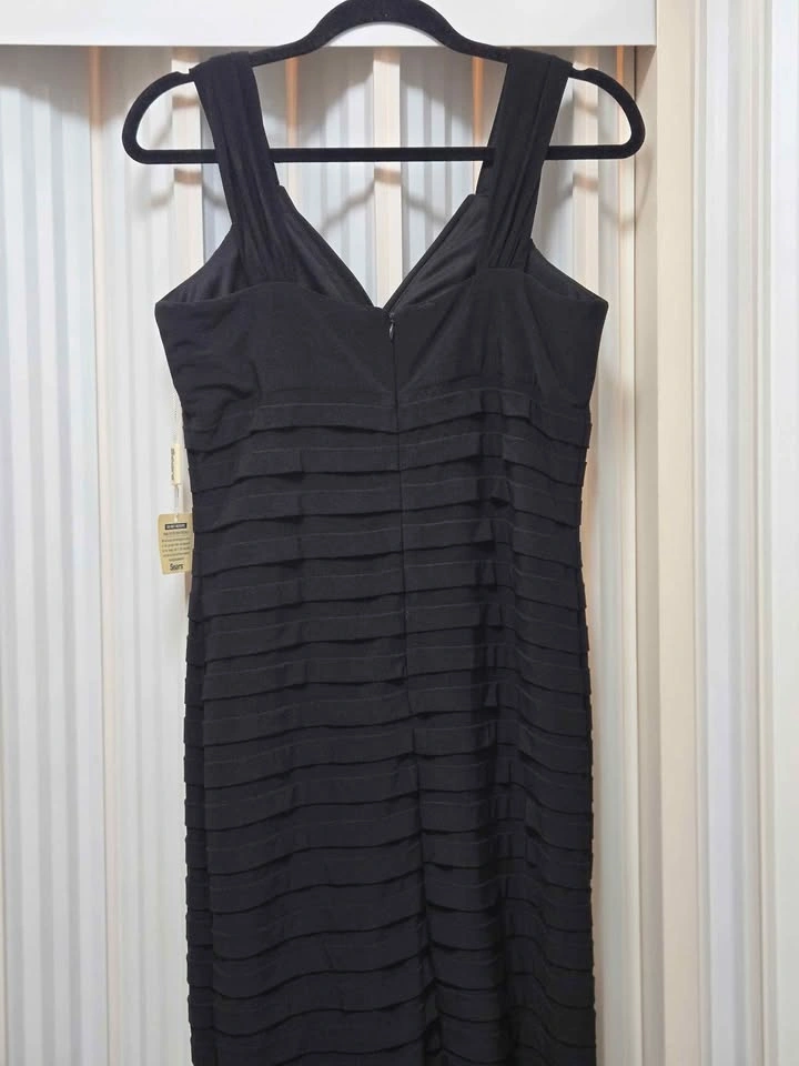 Bodycon Cocktail Dress and 4 inch heels - photo 2