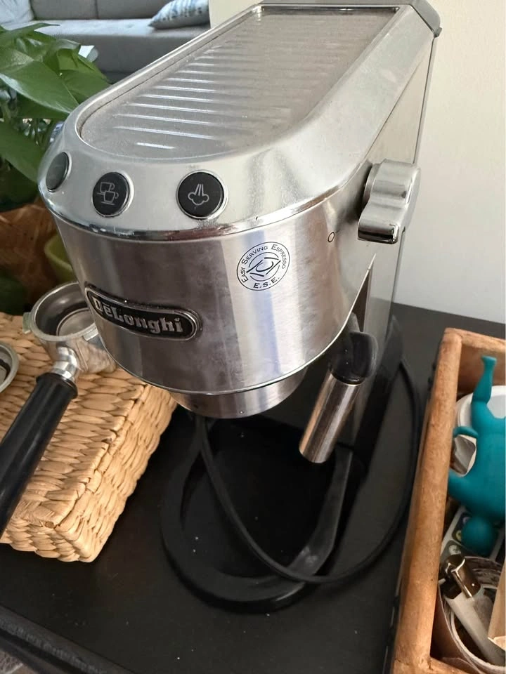 Delonghi Dedica Espresso Machine Maintenance Needed - photo 2